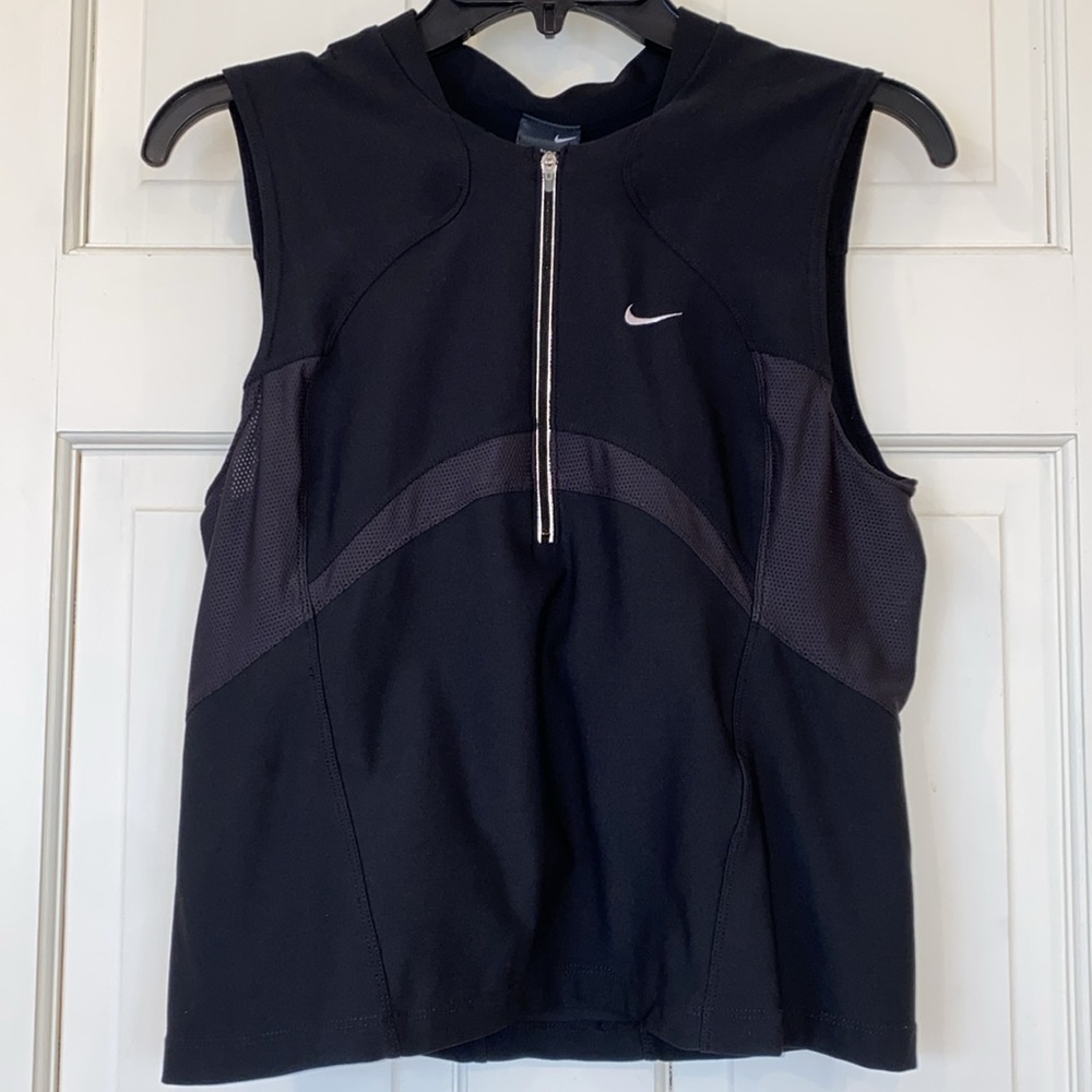 L (12-14) Nike Full Bra Vented Dri-Fit Women’s Nike Zip Sleeveless Black Top